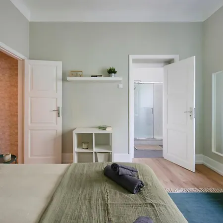 Cozy Marques De Pombal Апартаменты *